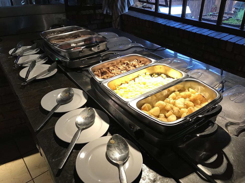 Red Sands Country Lodge Kuruman Esterno foto